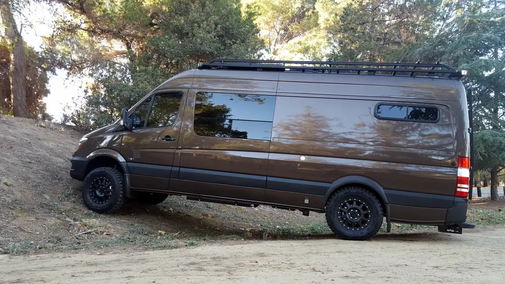 Rb Touring Van Sawtooth 03 - 170" 4X4 1
