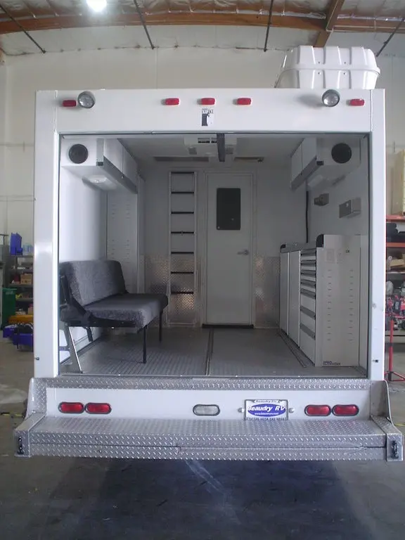 31' Thor Fun Mover 1