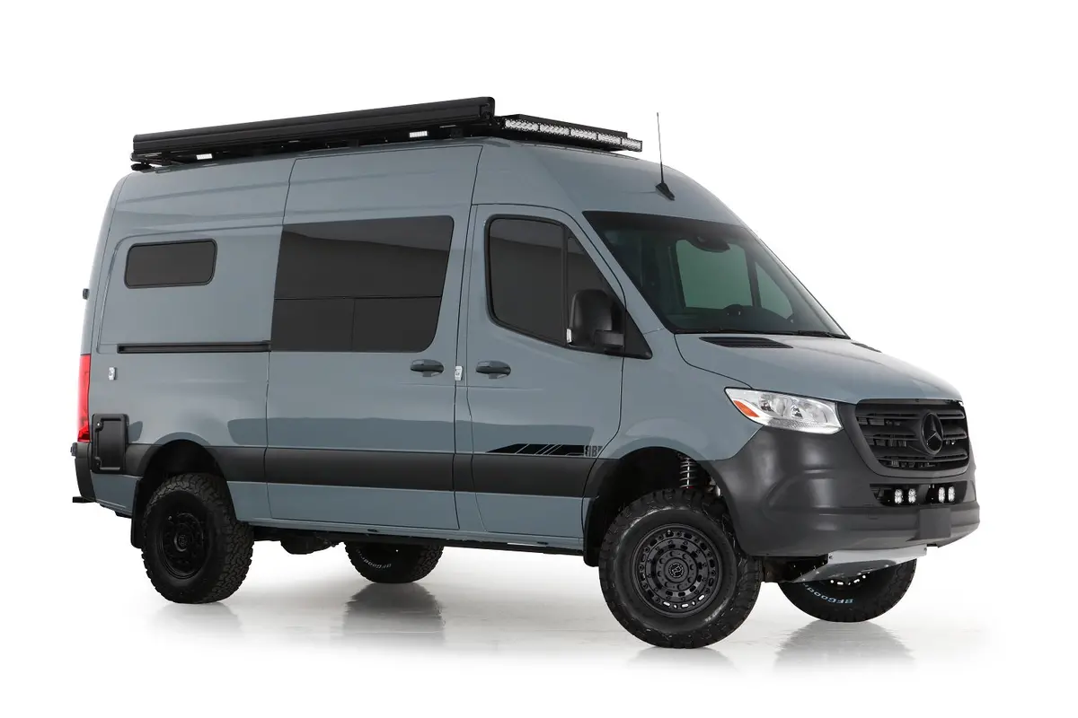 Rb Touring Van Db - 144 4X4 1