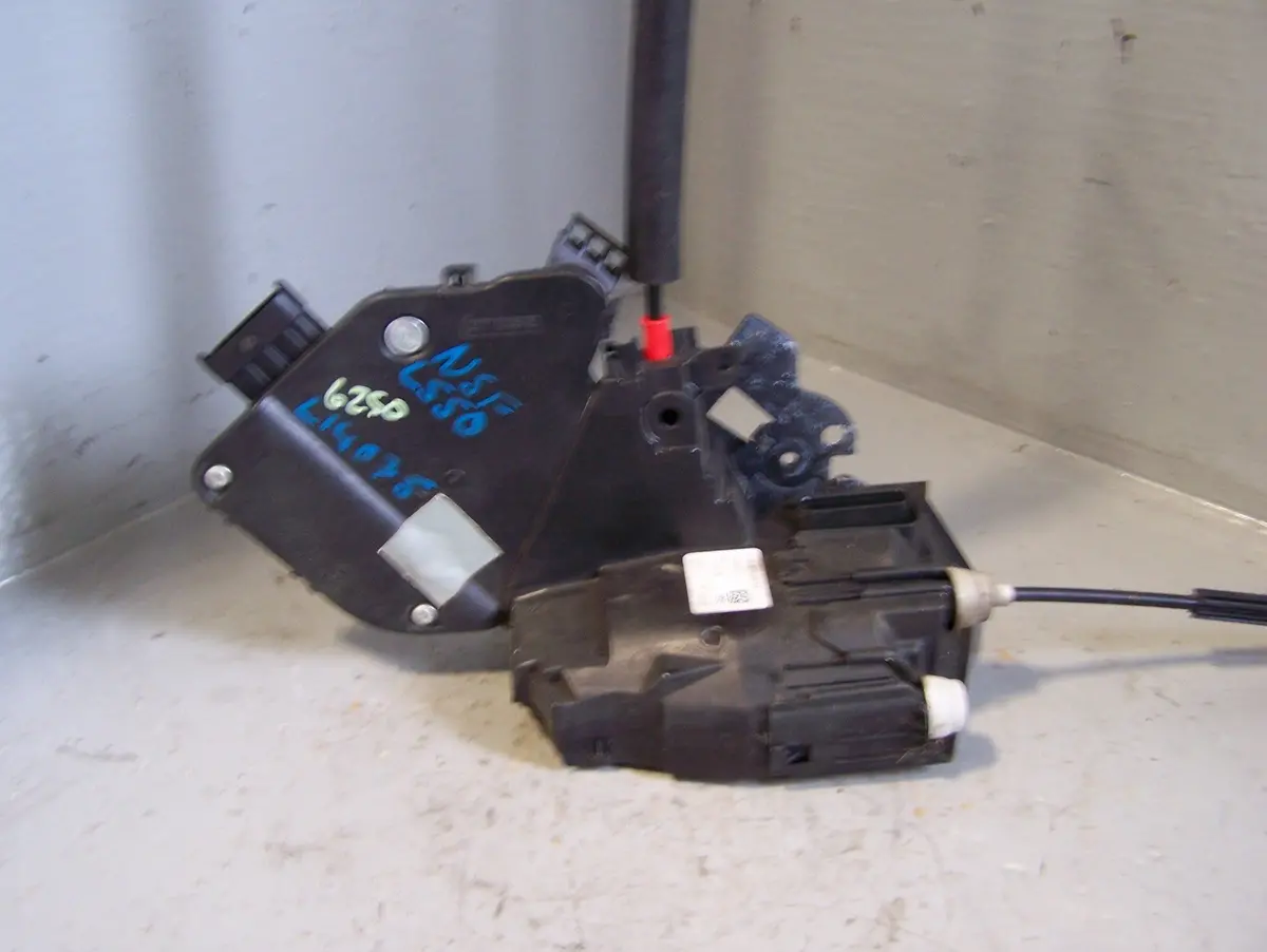 Discovery Sport Door Lock Actuator Near Side Front Fk72-203A29-Ee 2014 To 2019 1