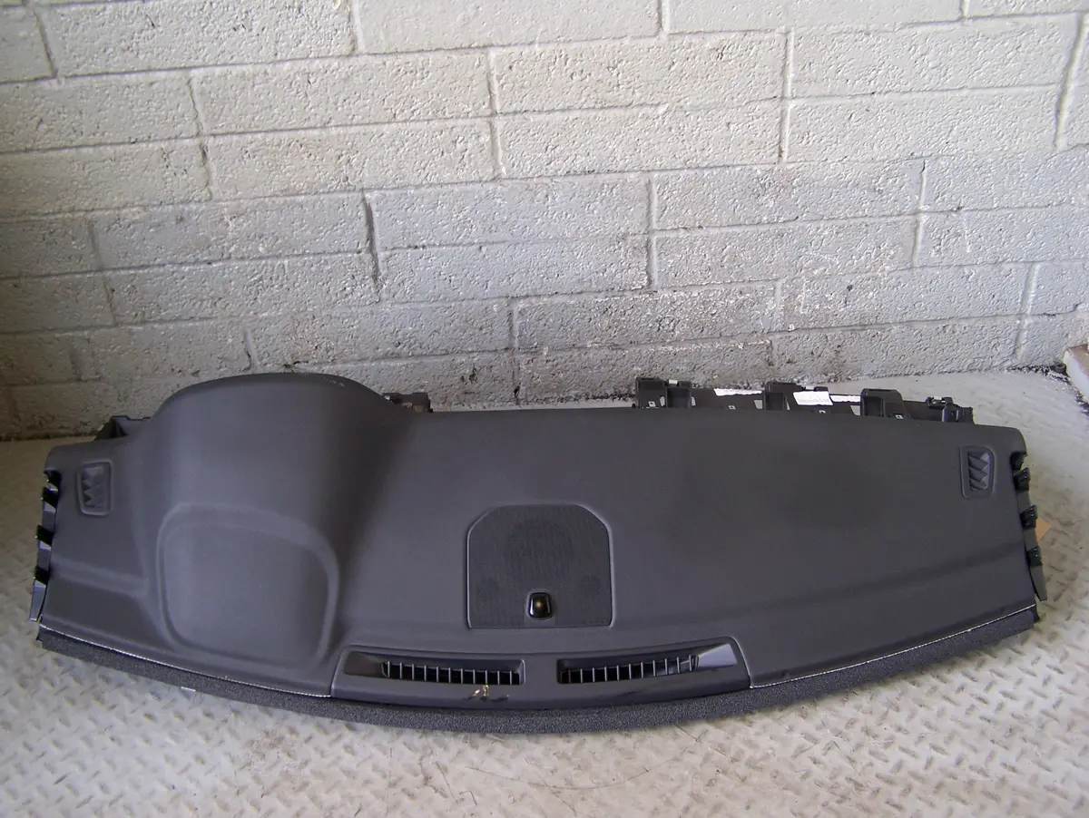 Discovery Sport Dashboard With Passenger Airbag L550 Land Rover 2014 To 2019 1
