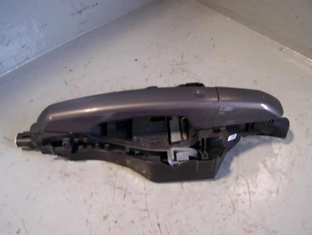 Discovery Sport Door Handle Exterior Near Side Rear Waitomo Grey Land Rover 1
