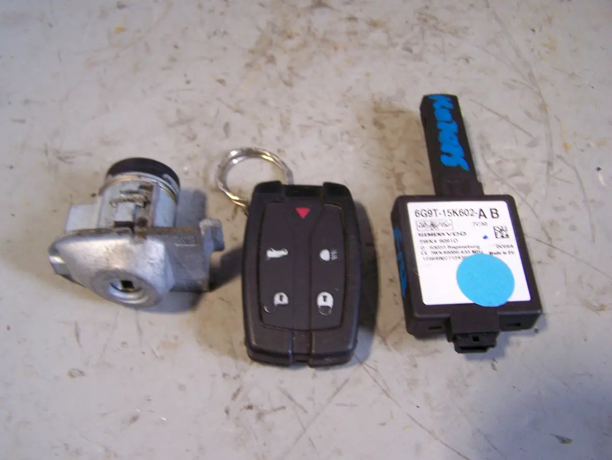 Freelander 2 X 1 Key Door Lock And Reciever Land Rover 2006 To 2015 R07075 1