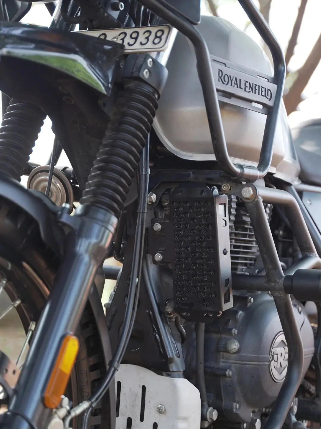 Legundary Himalayan Radiator Grill Black 1