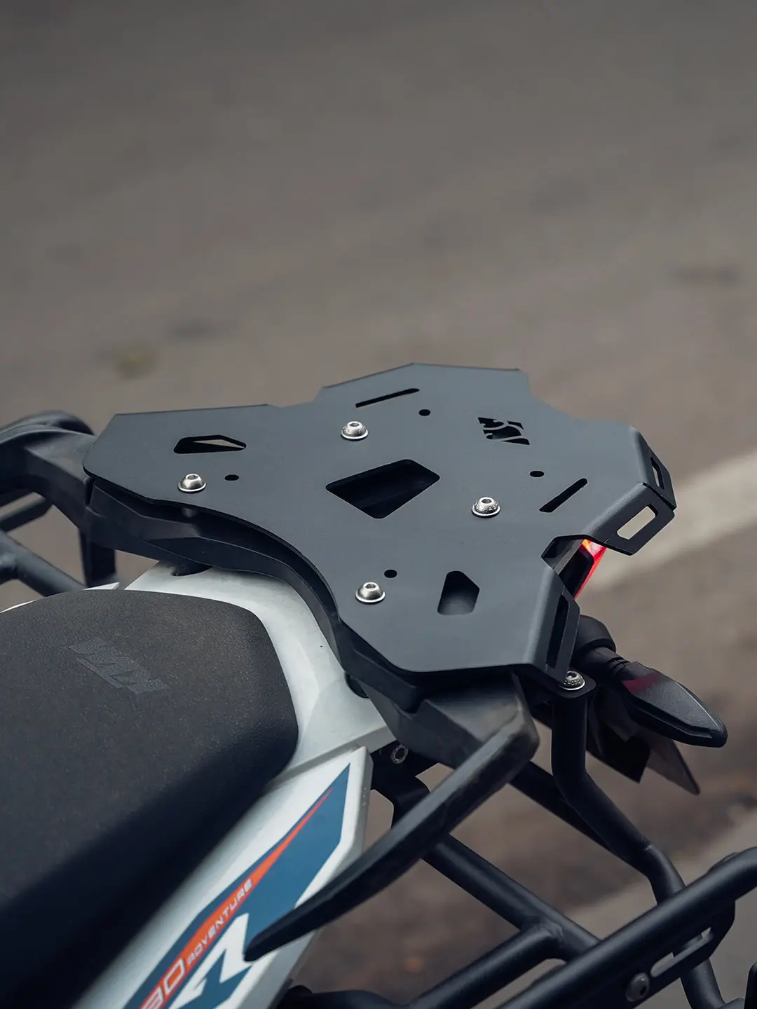 Legundary Ktm Adv 890 Huckita Carrier Plate Black 1