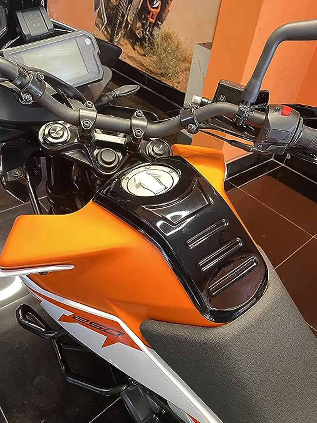 Saiga Tank Tie Ktm Adventure 2