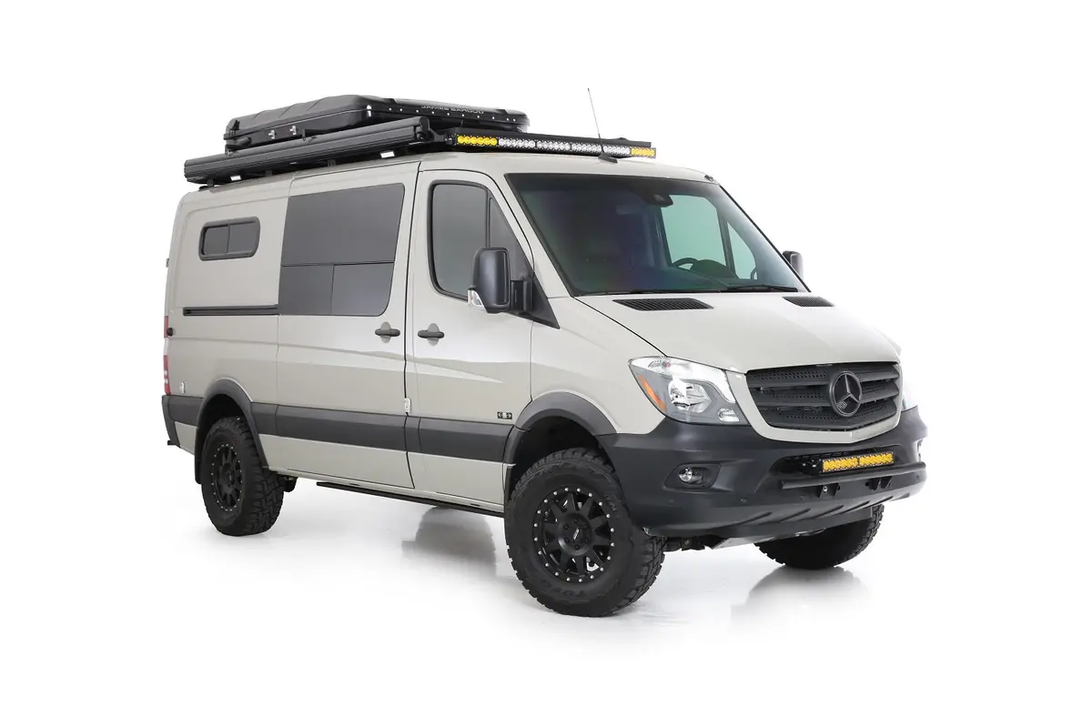 Rb Touring Van Ss - 144" 4X4 1