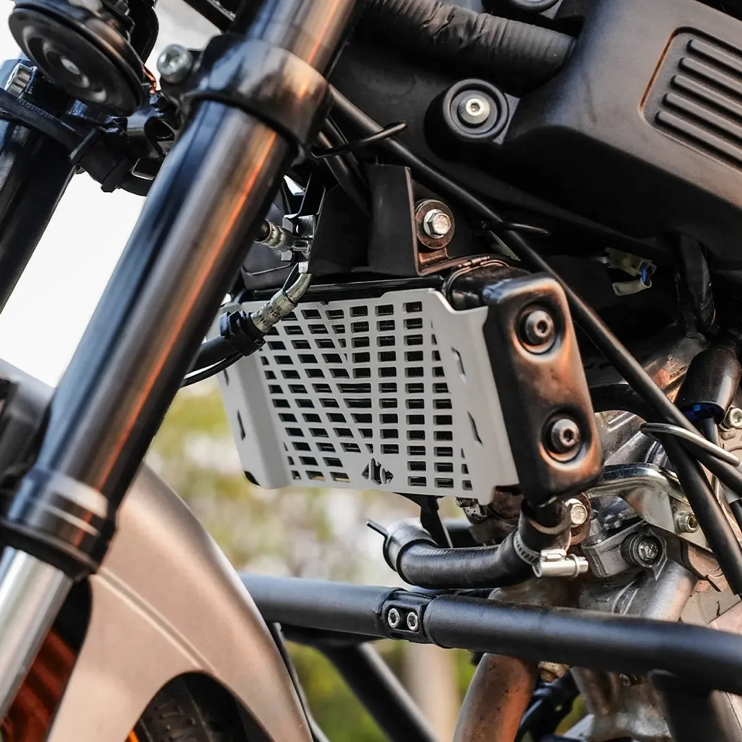 Legundary Yamaha Xsr 155 Vector Radiaotr Grill Silver 1