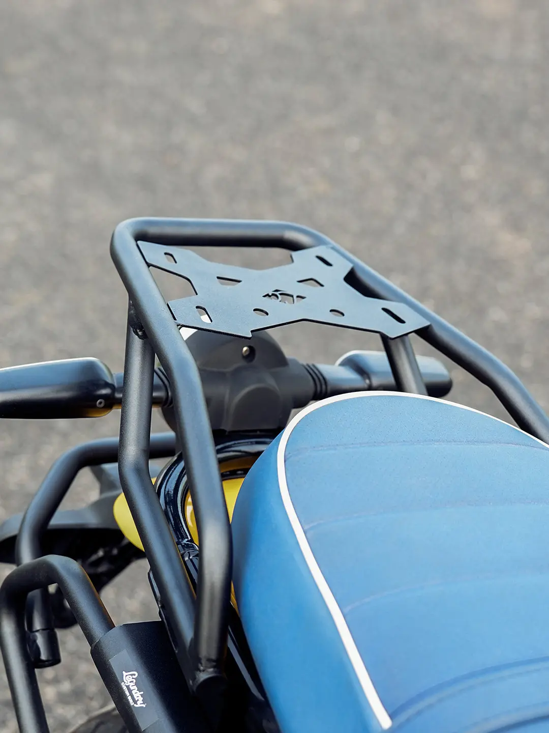 Legundary Re Bear 650 Gopher Luggage Carrier 1