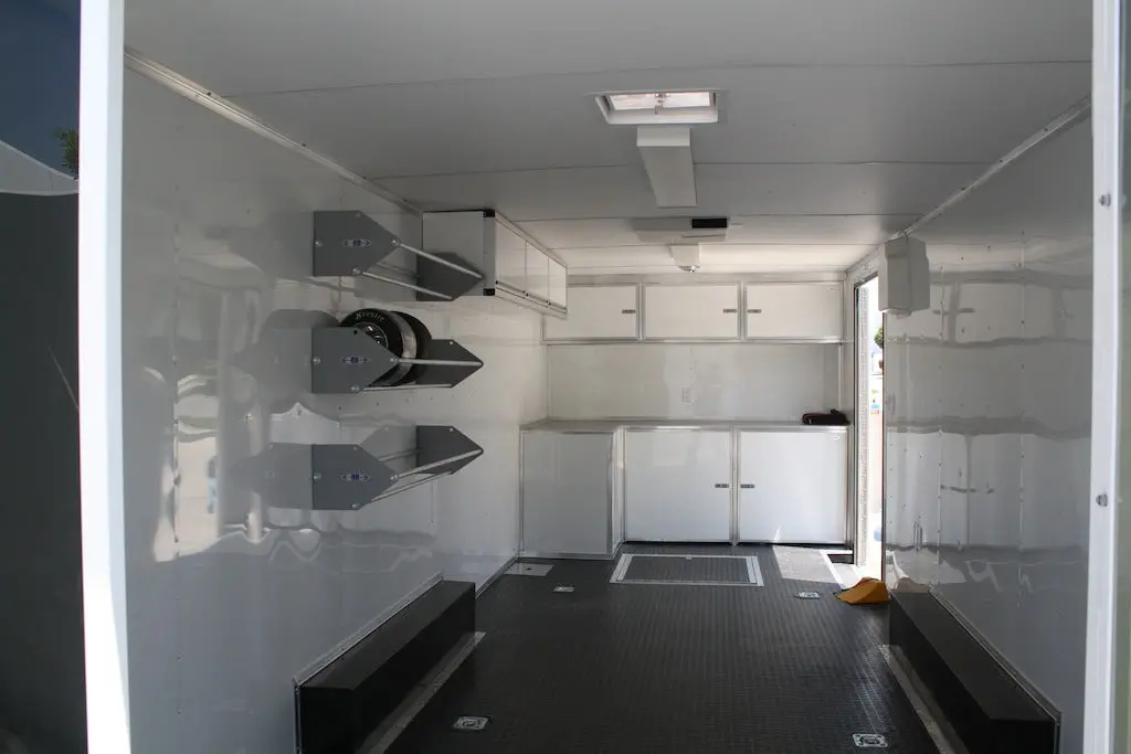 26' Race Trailer 03 1