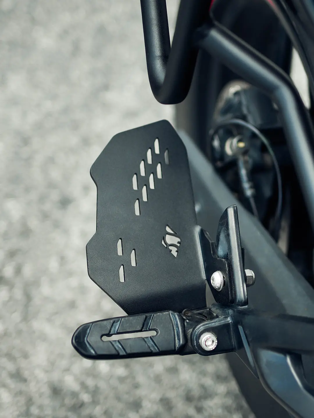 Legundary Bajaj Pulsar Ns400z Bolster Foot Rest 1