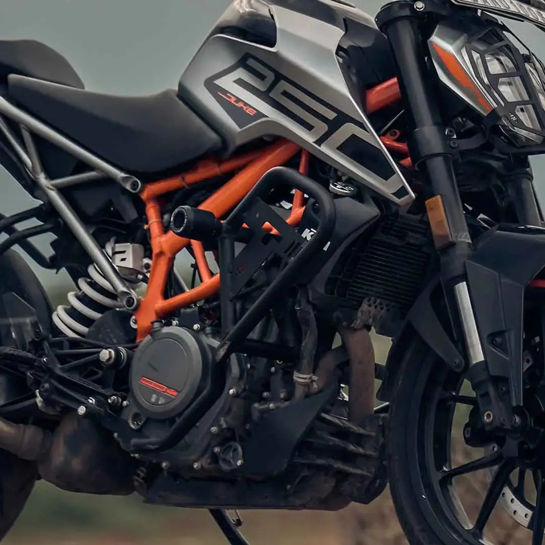 Legundary Ktm Duke 250 Pegasus Crashguard With Slider 1