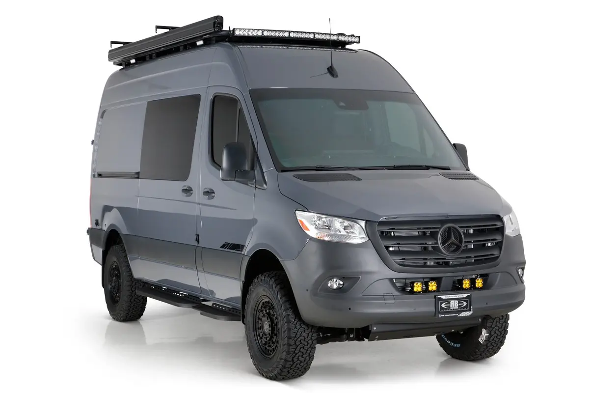 Gear Hauler Van Cw - 144 4X4 1