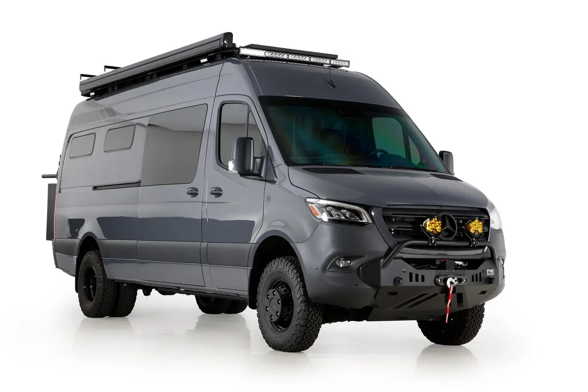 Rb Touring Van Hk - 170 3500 4X4 1