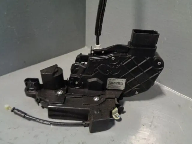 Discovery 4 Door Lock Actuator Off Side Rear Land Rover 8X2a-26412-Ac 1
