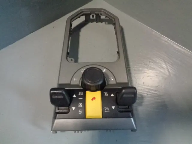 Discovery 3 Terrain Settings Panel Switch Air Suspension Yud501850 Land Rover 1