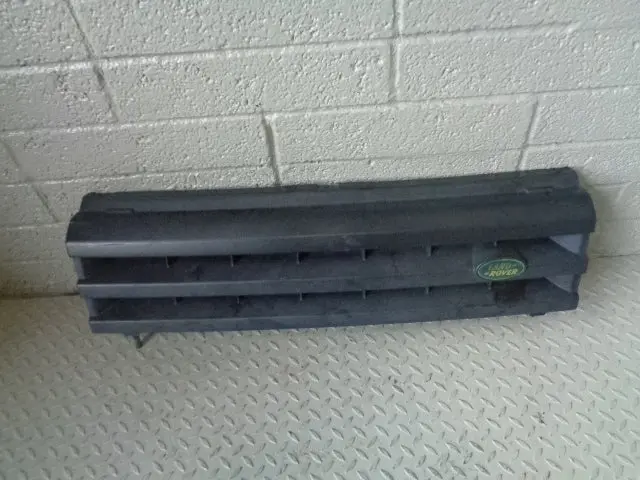 Discovery 2 Front Grille Facelift Land Rover Black 2002 To 2004 1