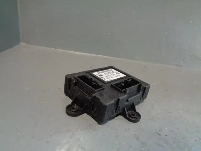 Discovery 4 Off Side Front Door Control Module Ecu Ah22-14D618-Ac Land Rover 2