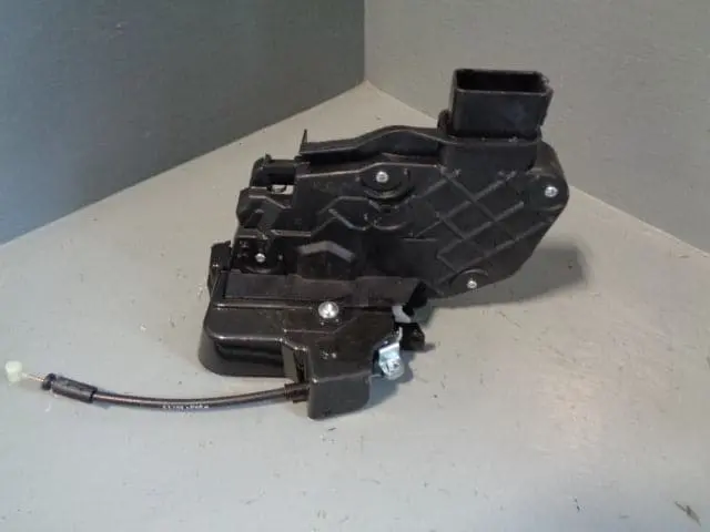 Freelander 2 Door Lock Actuator Solenoid Off Side Rear Land Rover 2006 To 2011 1