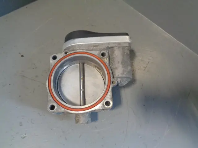 Range Rover L322 Throttle Body 4.4 V8 Petrol 1354 1 435 959-08 2002 To 2006 1