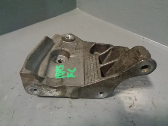 Power Steering Pump Bracket Mount Qvu500340 Discovery 3 / 4 Range Rover Sport 1