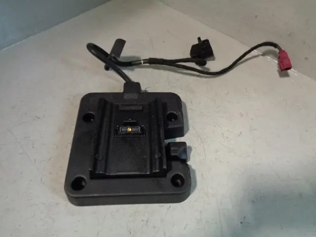 Discovery 3 Phone Dock Centre Console Fhc500221 Land Rover 2004 To 2009 1