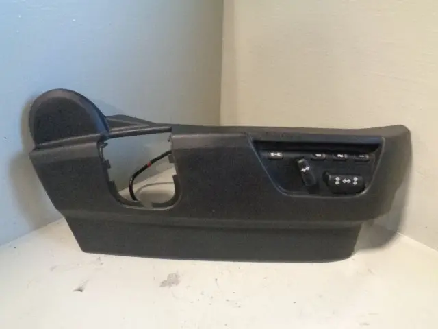 Range Rover Sport Off Side Front Seat Valance Adjustment Switches In Black L320 1