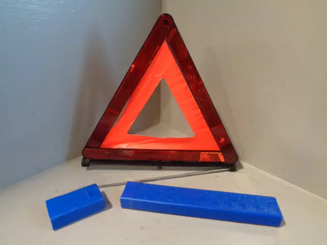 Range Rover L322 Warning Triangle With Case Genuine 2002 To 2010 1