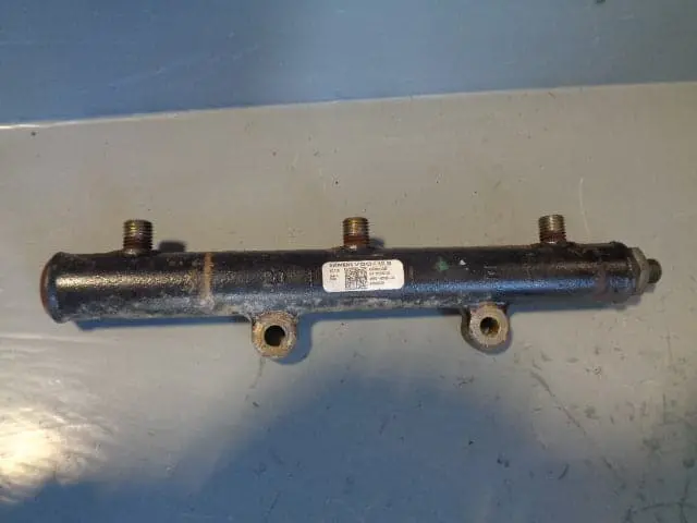 Discovery 3 Diesel Fuel Rail Range Rover Sport 2.7 Tdv6 Land Rover 2004 To 2009 1