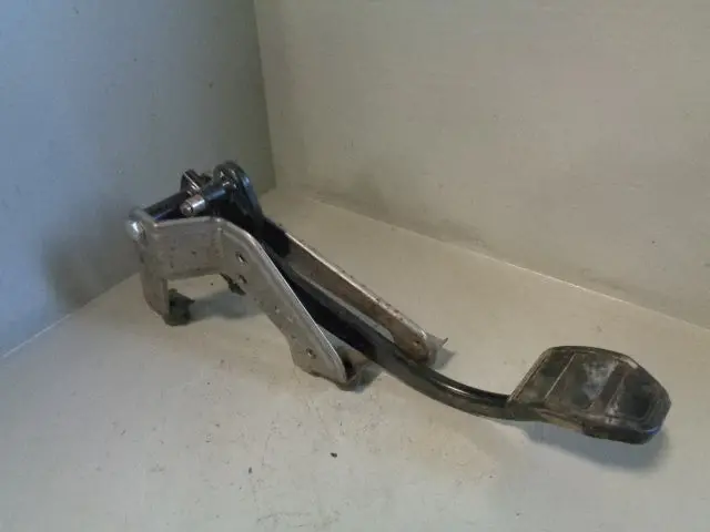 Discovery 3 Clutch Pedal Assembly 5H22 2K341ba8pvj Land Rover 2004 To 2009 1