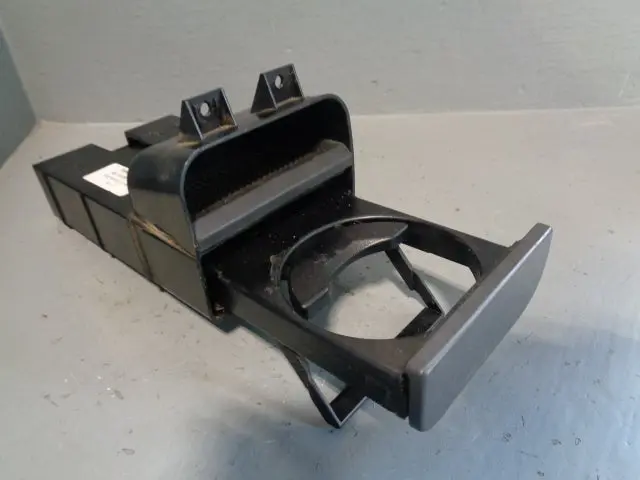 Discovery 3 Cup Holder Passenger Near Side Front Land Rover Fbd500110 1