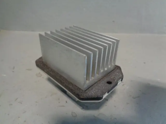 Heater Blower Resistor 077800-0901 Land Rover Discovery 3 4 Range Rover Sport 1