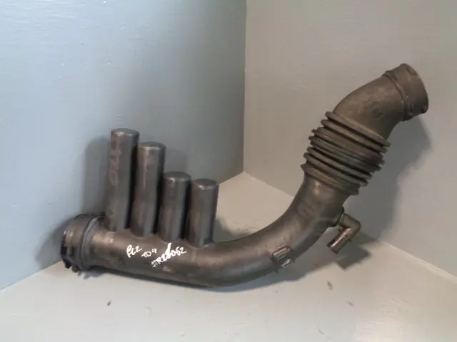 Freelander 2 Air Intake Pipe Td4 2.2 Land Rover 2006 To 2011 1