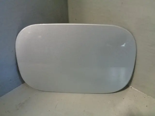 Discovery 3 Fuel Filler Flap In Zermatt Silver Land Rover 2004 To 2009 1