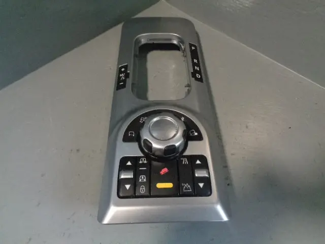 Range Rover Terrain Suspension Panel Switch Yud501361 L322 2006 To 2010 Facelift 1