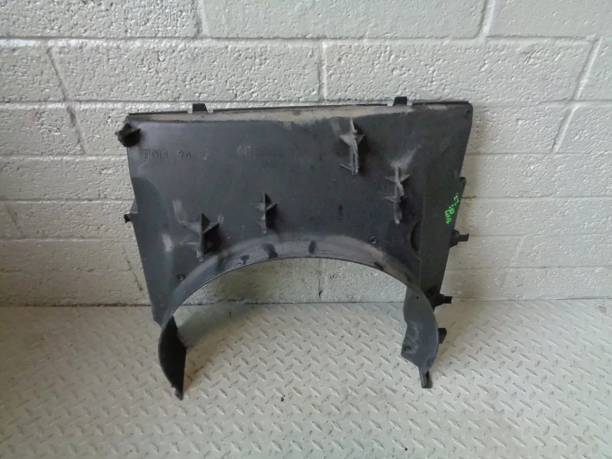 Lower Fan Cowling Surround Pgk500095 2.7 Tdv6 Discovery 3 Range Rover Sport 1