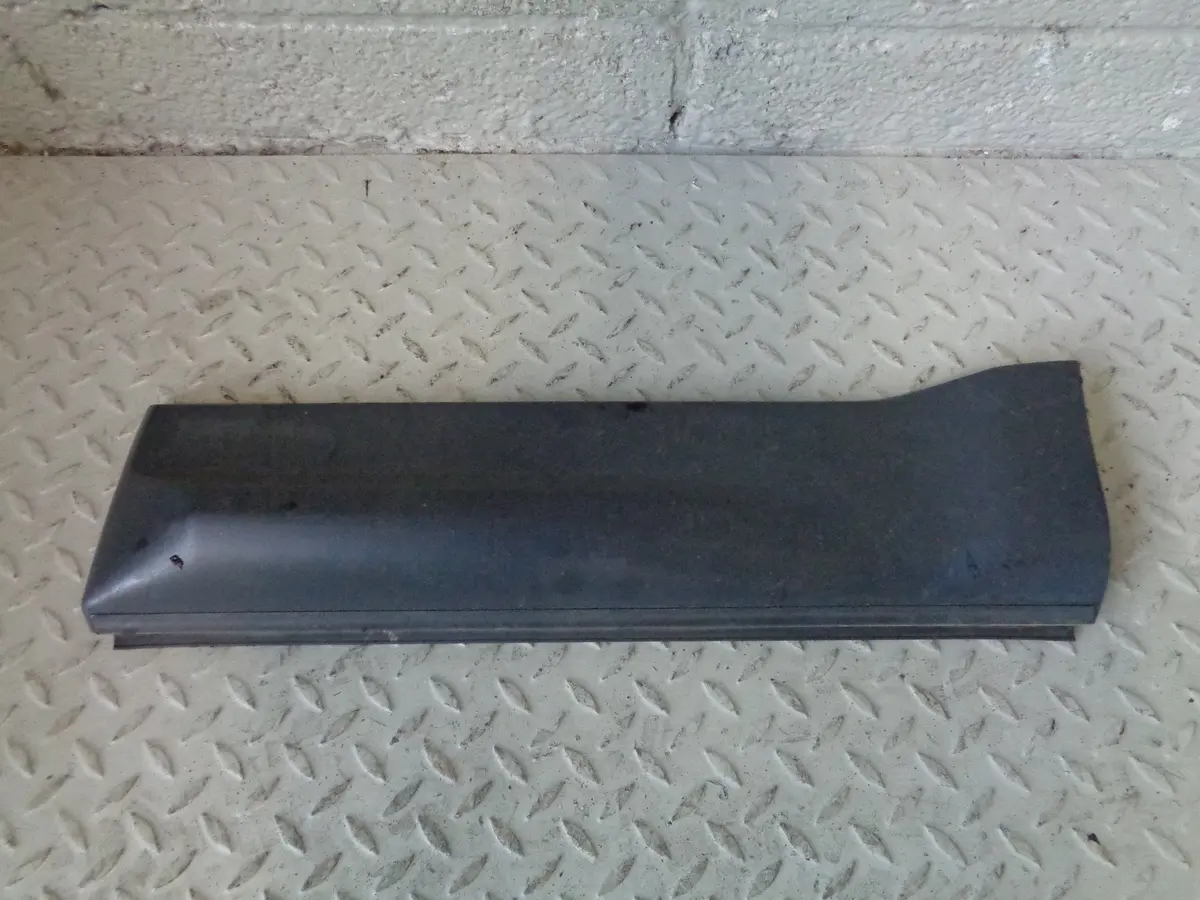 Range Rover Sport Door Moulding Lower Trim Pod Near Side Rear 2005 To 2013 1