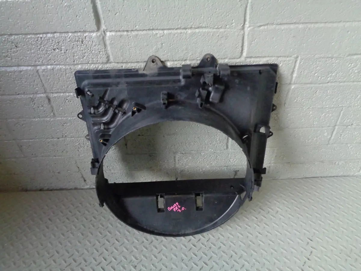 Range Rover Sport Fan Shroud Surround L320 3.0 Tdv6 2009 To 2013 1
