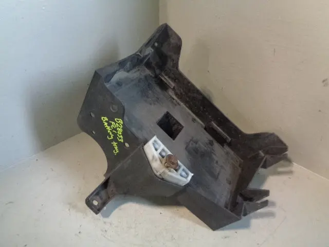 Freelander 1 Battery Tray Land Rover Yjc500040 2001 To 2004 1