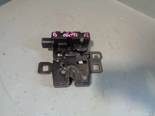 Range Rover Sport Upper Tailgate Glass Lock Actuator Solenoid L320 Fqr500170 Xxx 1