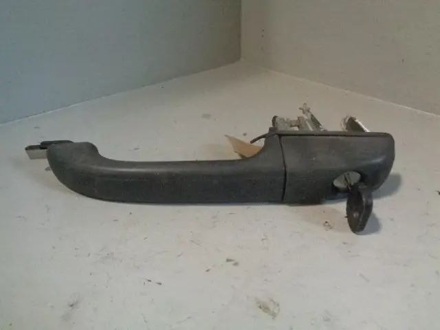 Discovery 2 Door Handle Off Side Front With Key Land Rover 1998 To 2004 R25013 1