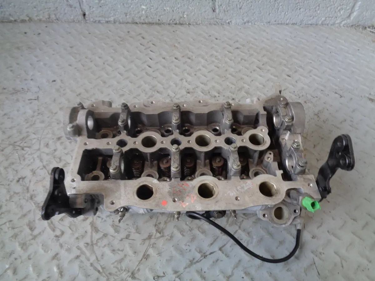 Cylinder Head 2.7 Tdv6 Left Near Side Discovery 3 Range Rover Sport Land Rover 1