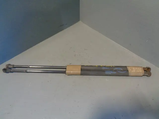 Discovery 3 Tailgate Gas Struts Upper Pair Of Land Rover 2004 To 2009 1