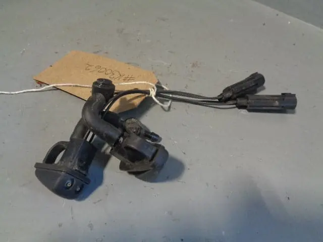 Discovery 3 4 Windscreen Washer Jets Pair Of Land Rover L319 2004 To 2009 1