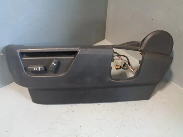 Discovery 3 Electric Seat Switch With Valance Black Drivers Near Side Front Land Rover 1