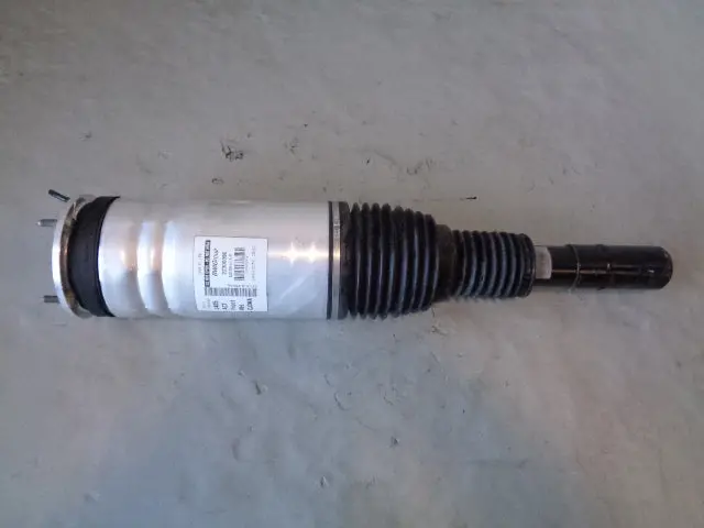 Range Rover L405 Strut Air Suspension Shock Absorber Off Side Front 22300390 1