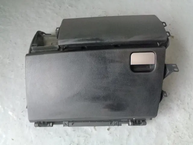 Discovery 3 Glove Box Upper And Lower In Black Land Rover 2004 To 2009 1