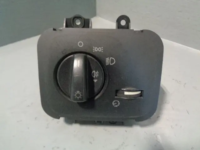 Discovery 3 Headlight Switch Light Yud501460pvj Land Rover 2004 To 2009 1