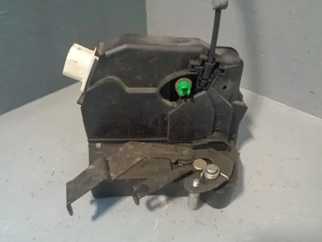 Range Rover L322 Door Lock Actuator Motor Solenoid Near Side Rear 2002 To 2009 1