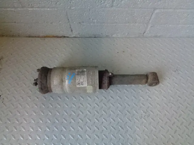 Discovery 3 Front Suspension Airbag Shock Absorber Strut Land Rover Rnb000857 1